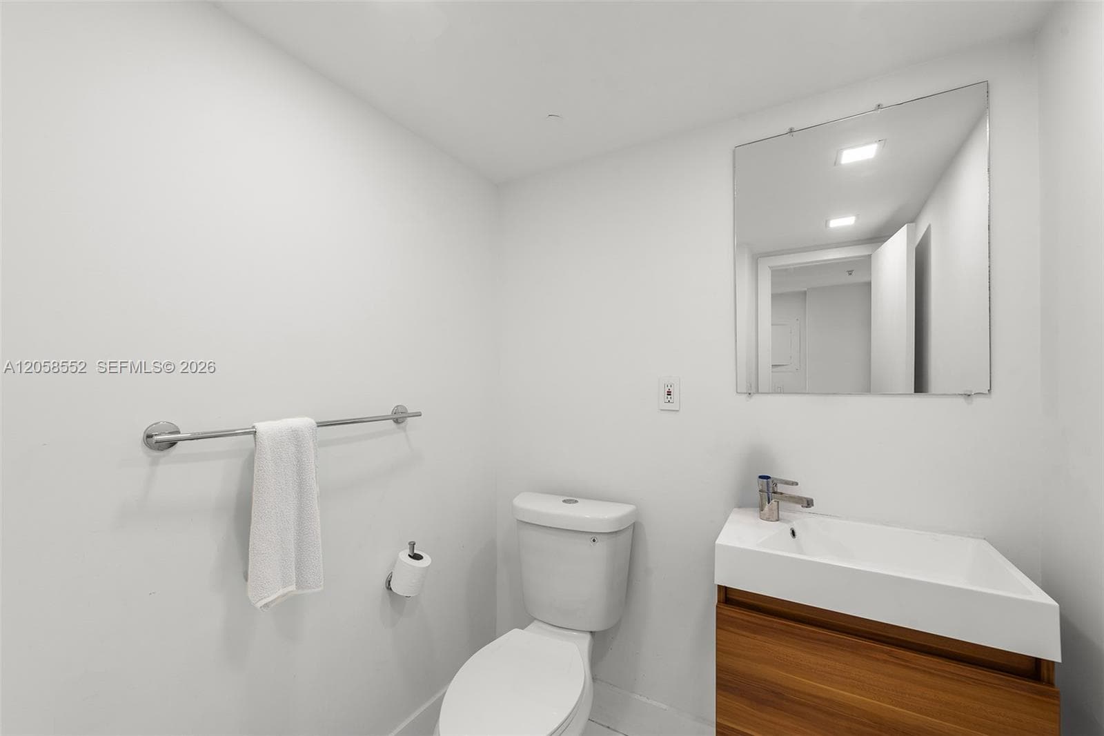 19390 Collins Ave 1519 photo 13