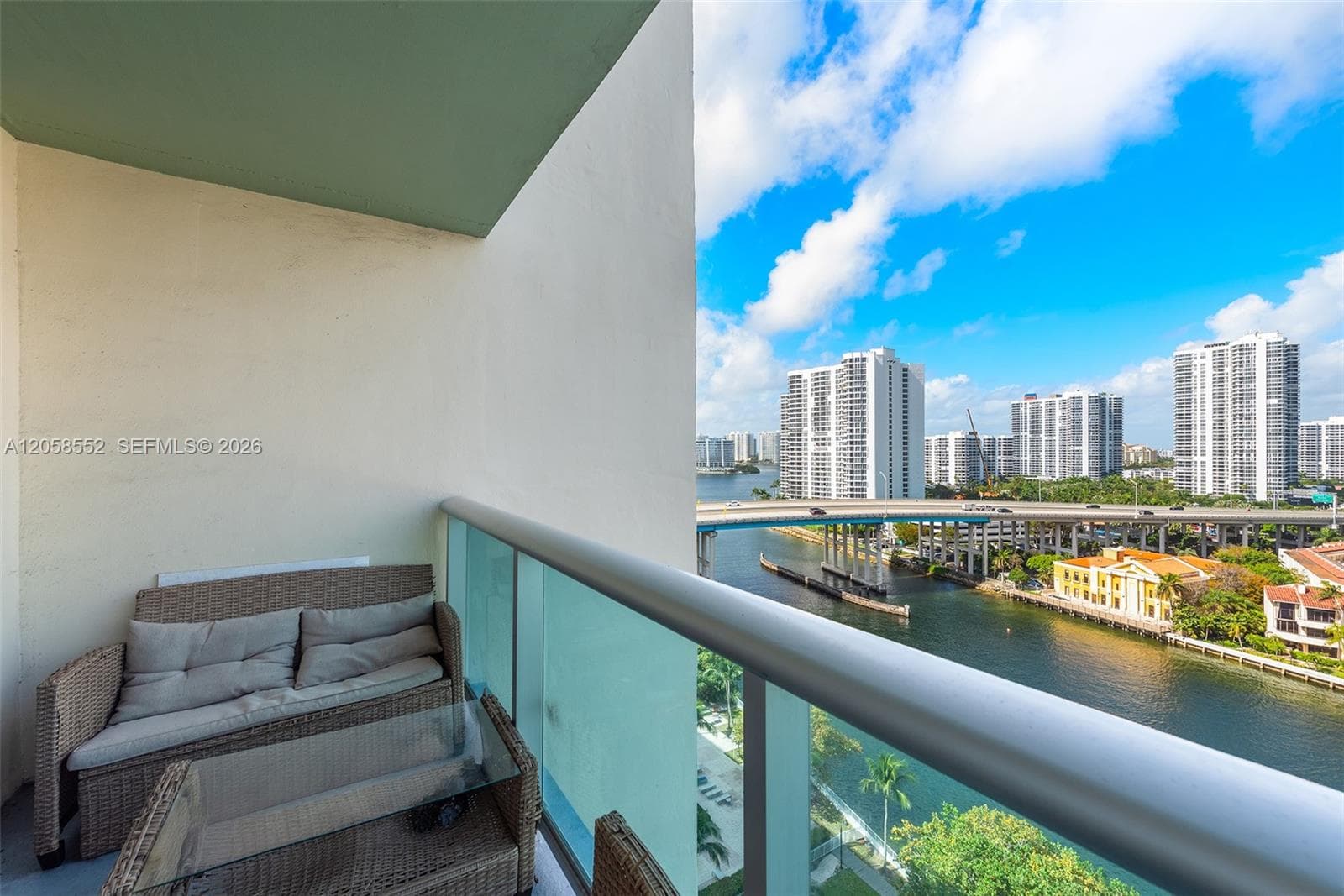 19390 Collins Ave 1519 photo 16