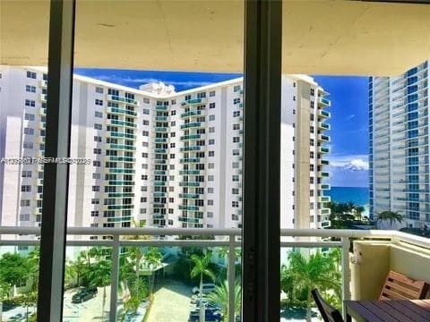 3000 S Ocean Dr 518 photo 15