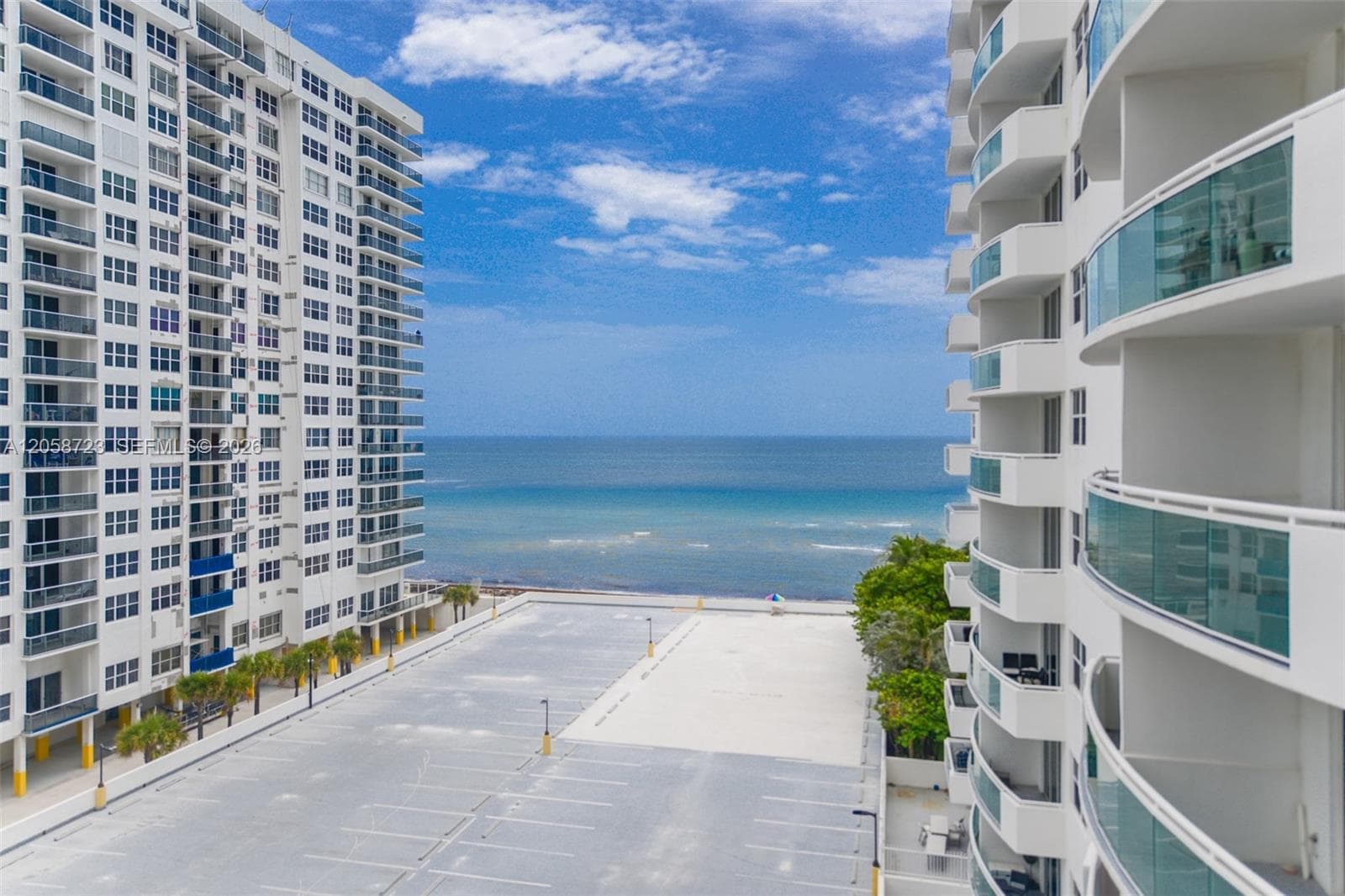 3001 S Ocean Dr 749 photo 2