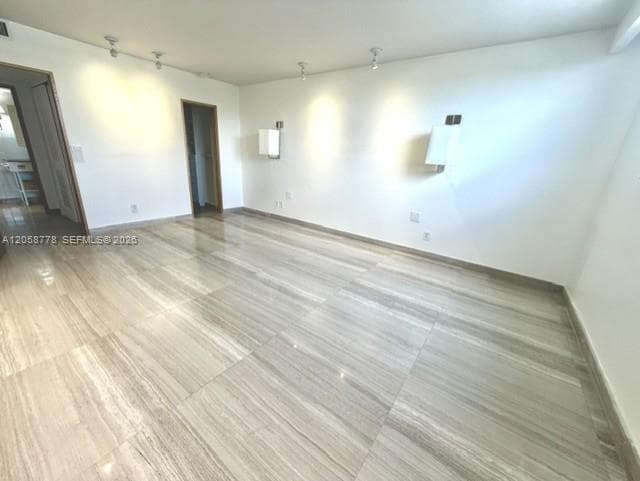 90 Edgewater Dr 515 photo 7