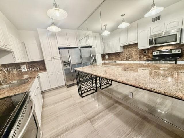 90 Edgewater Dr 515 photo 5