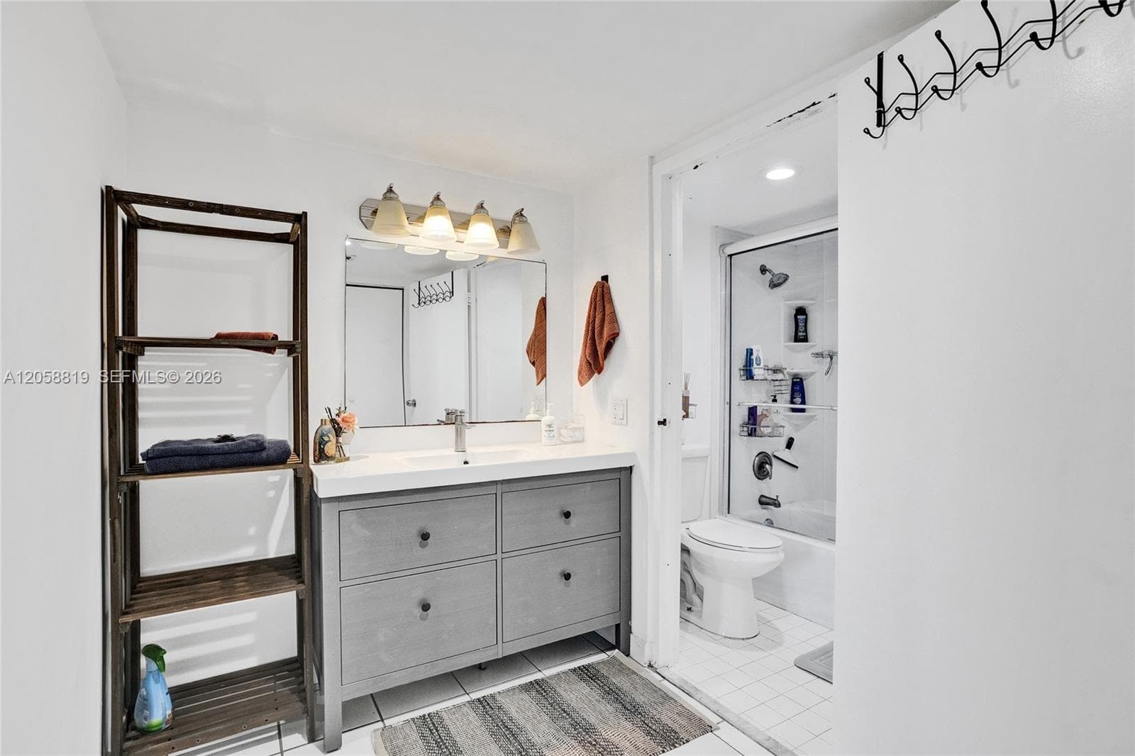 100 Bayview Dr 401 photo 17