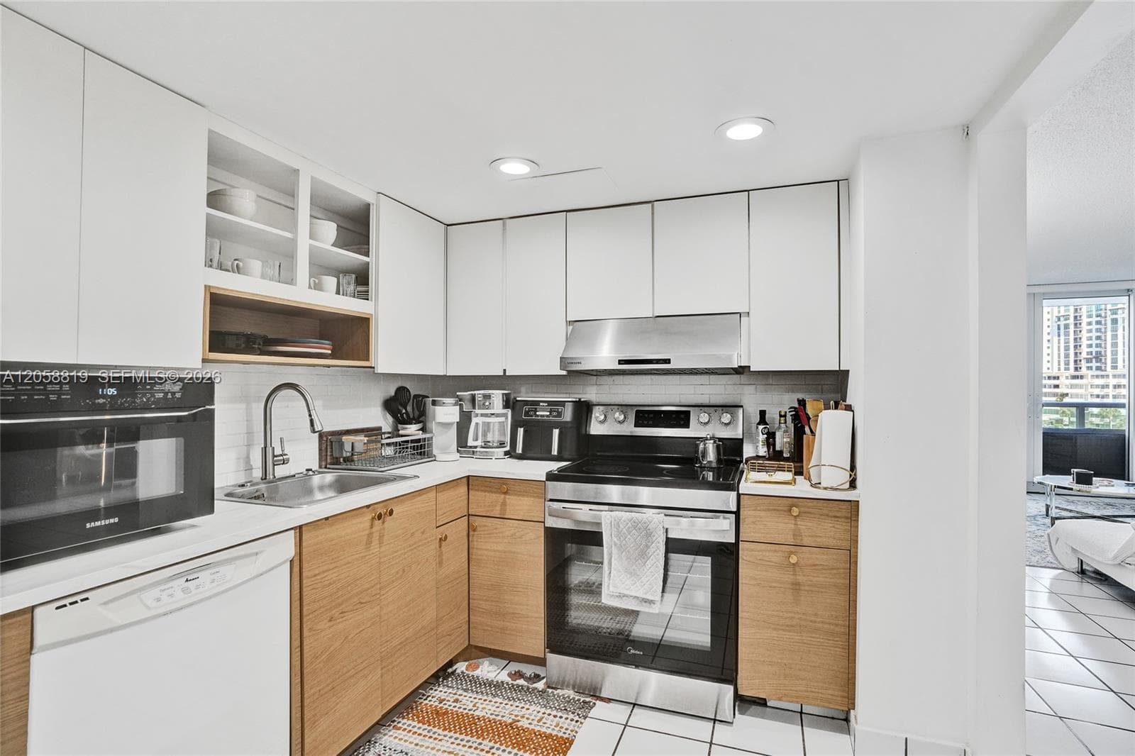 100 Bayview Dr 401 photo 5