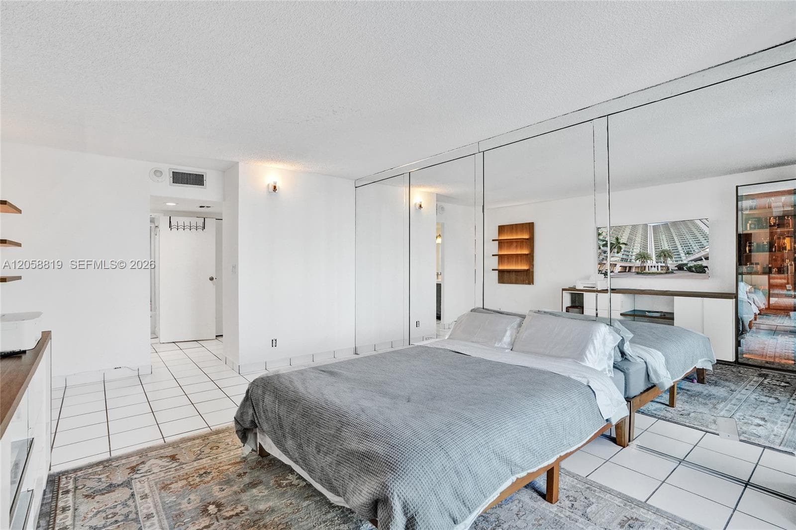 100 Bayview Dr 401 photo 19
