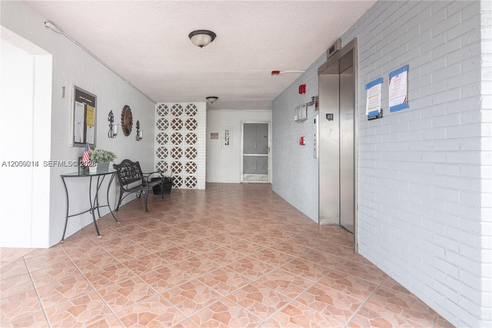 3750 NE 169th St 409 photo 22