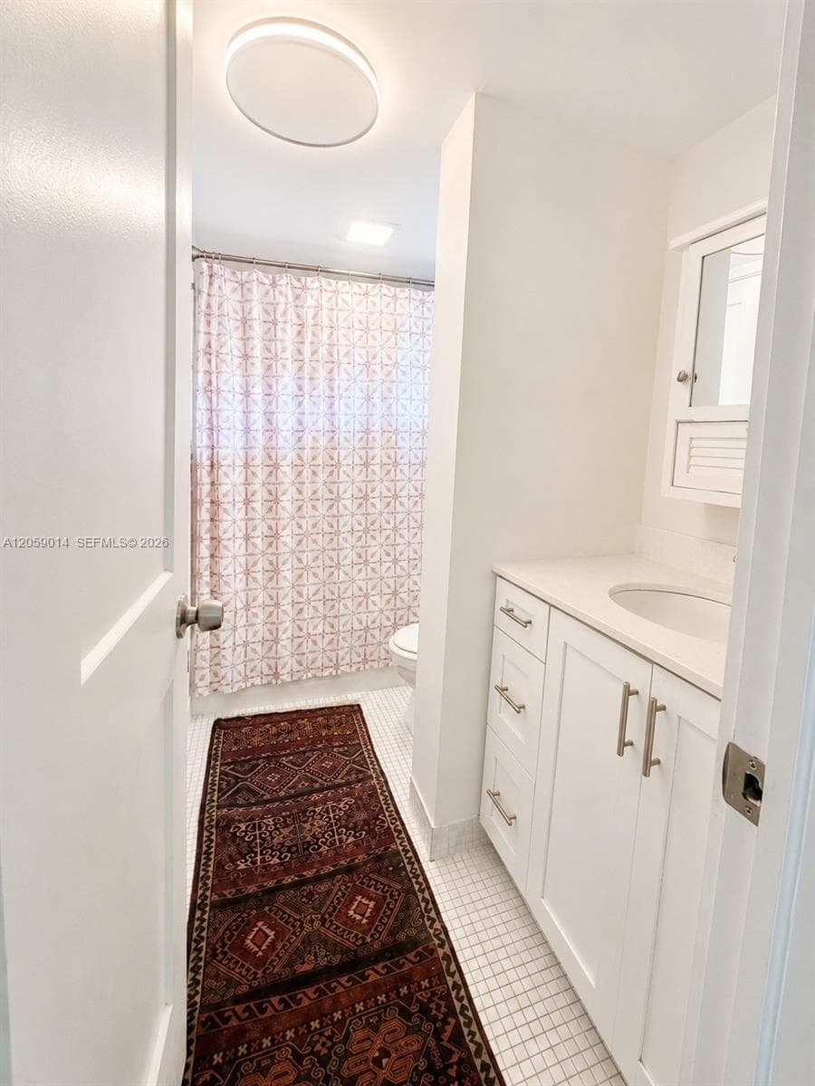 3750 NE 169th St 409 photo 11