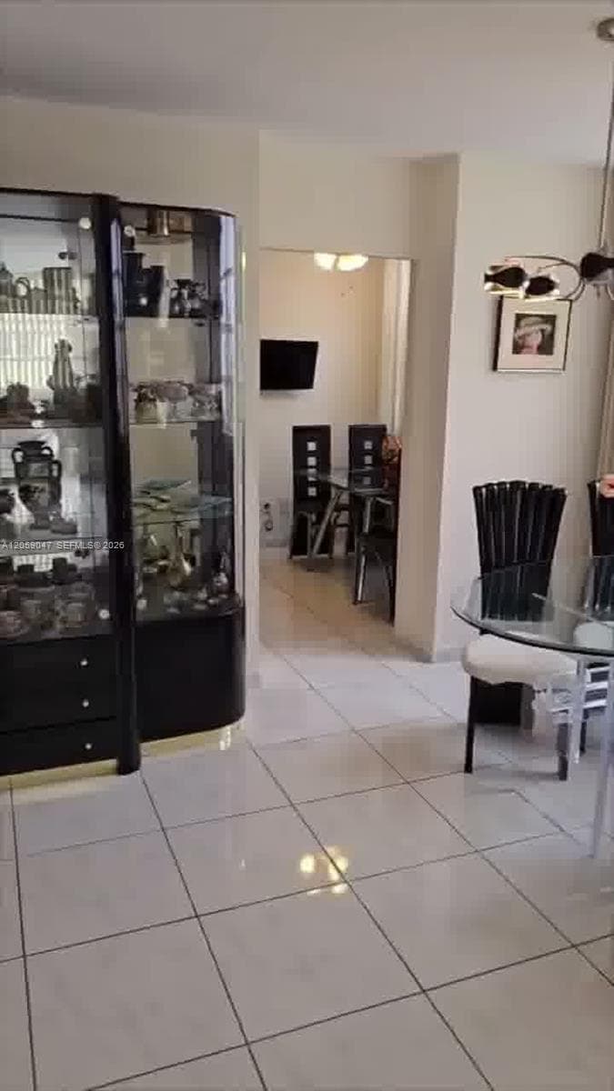 1849 S Ocean Dr 501 photo 4