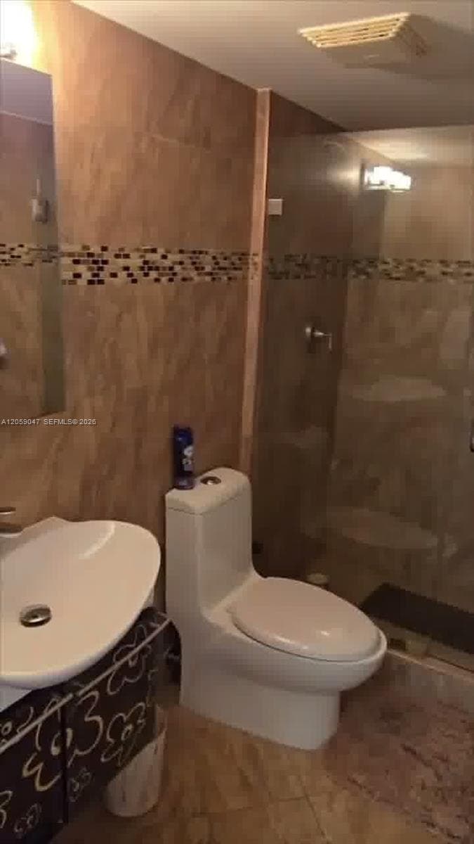 1849 S Ocean Dr 501 photo 8