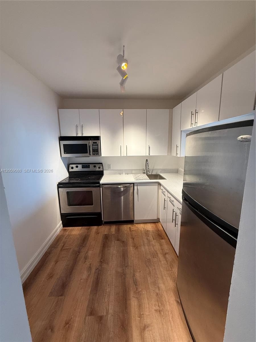 1455 N Treasure Dr 6L photo 11