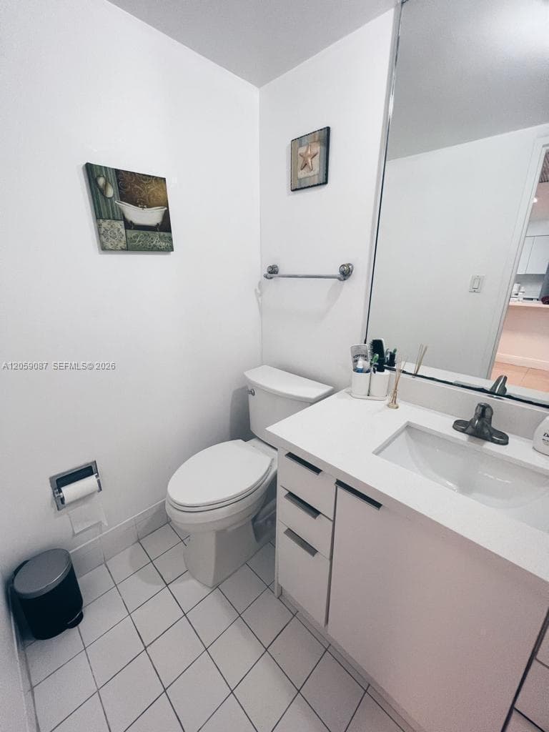 5161 Collins Ave 1510 photo 2