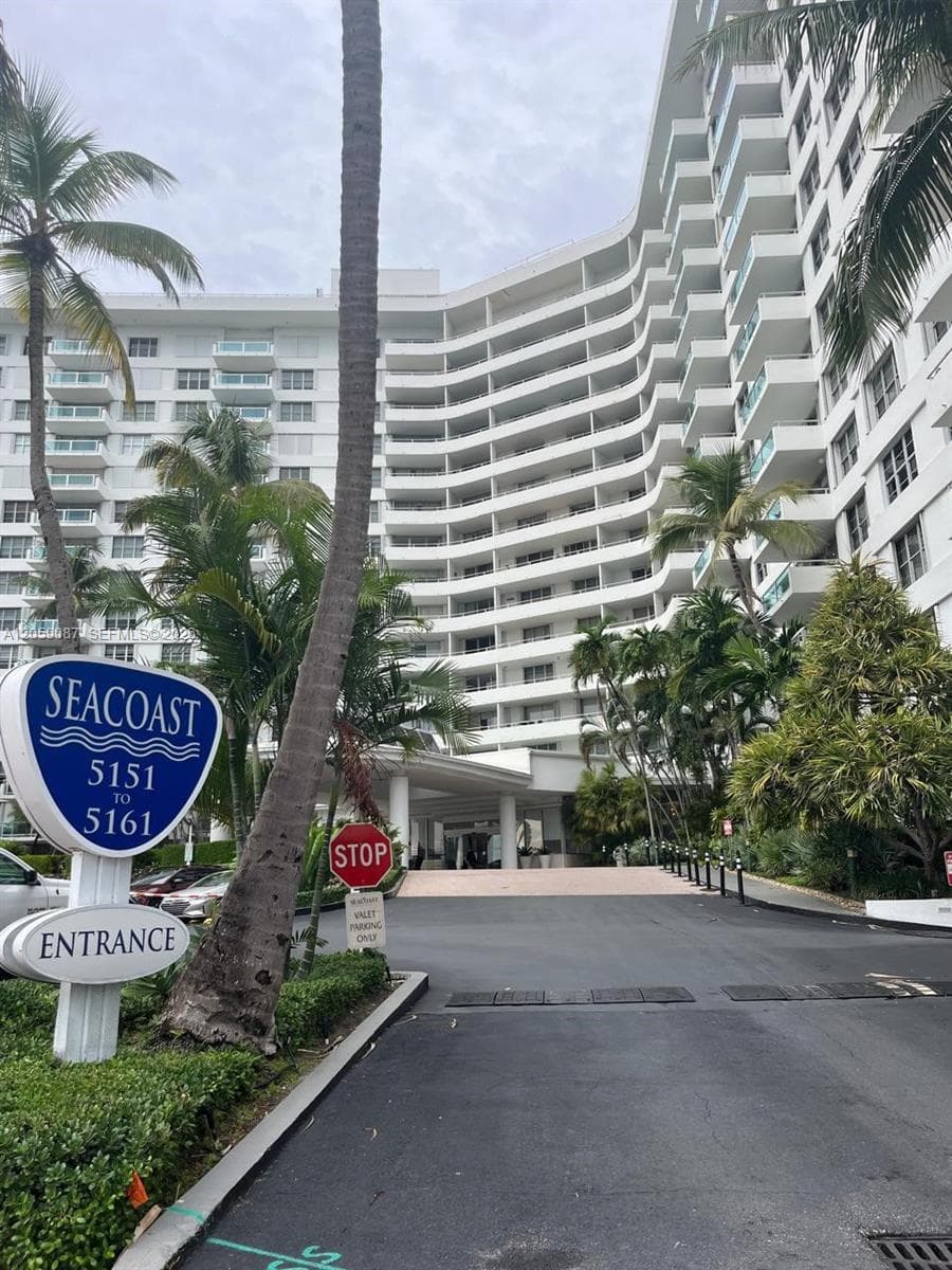 5161 Collins Ave 1510 photo 7