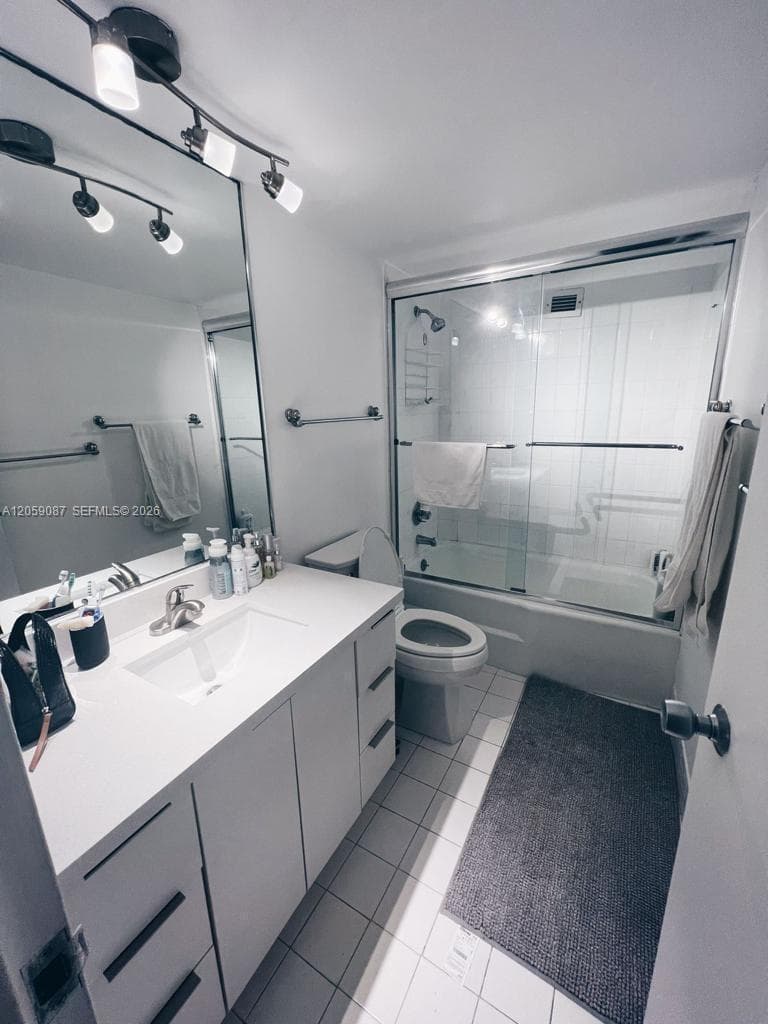5161 Collins Ave 1510 photo 3