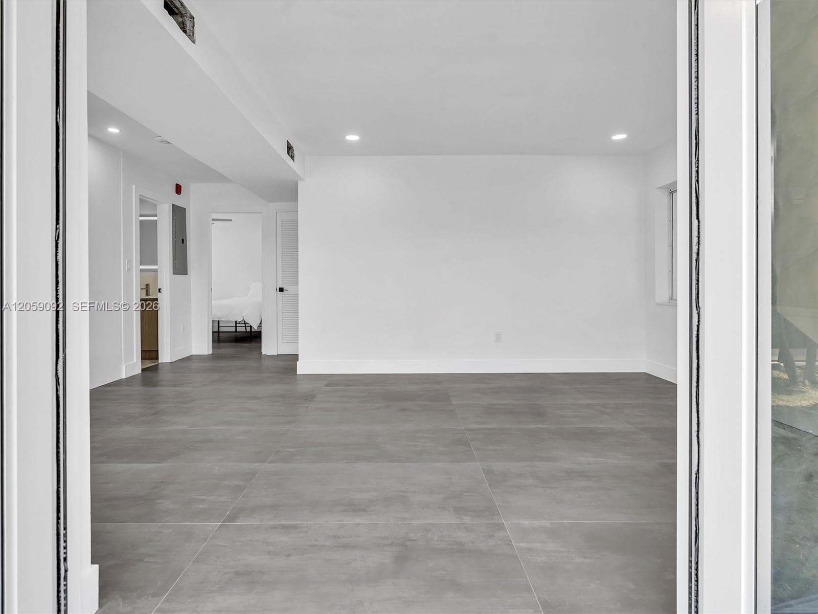 11900 N Bayshore Dr 205 photo 6