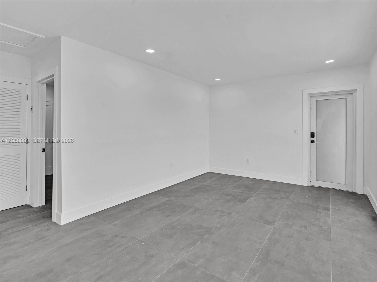 11900 N Bayshore Dr 205 photo 17