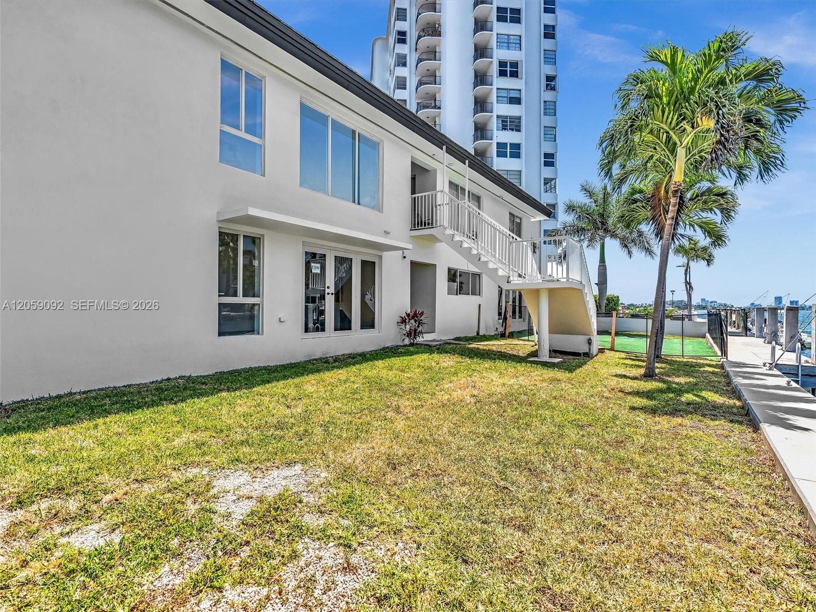 11900 N Bayshore Dr 205 photo 4