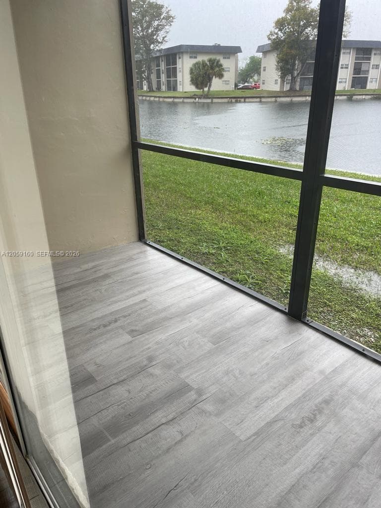 120 Royal Park Dr 2D photo 11