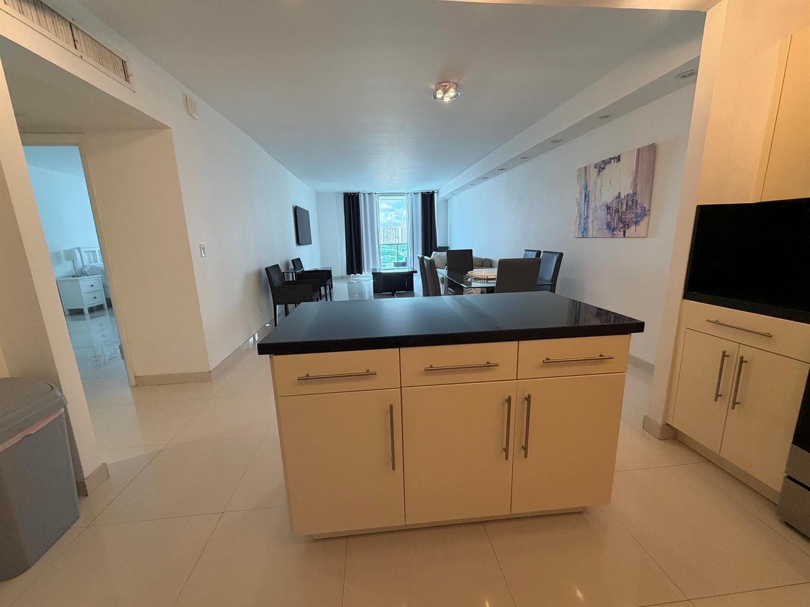 19390 COLLINS Avenue 1603 photo 4