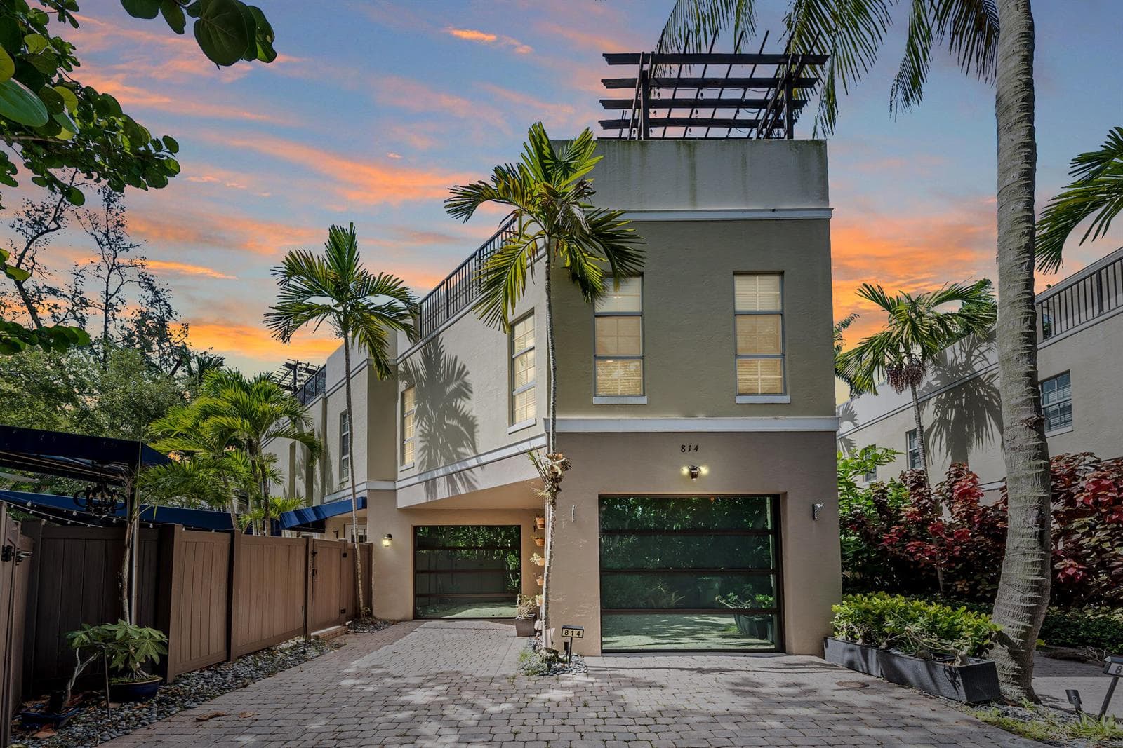 814 SW 10TH Street 814 photo 2