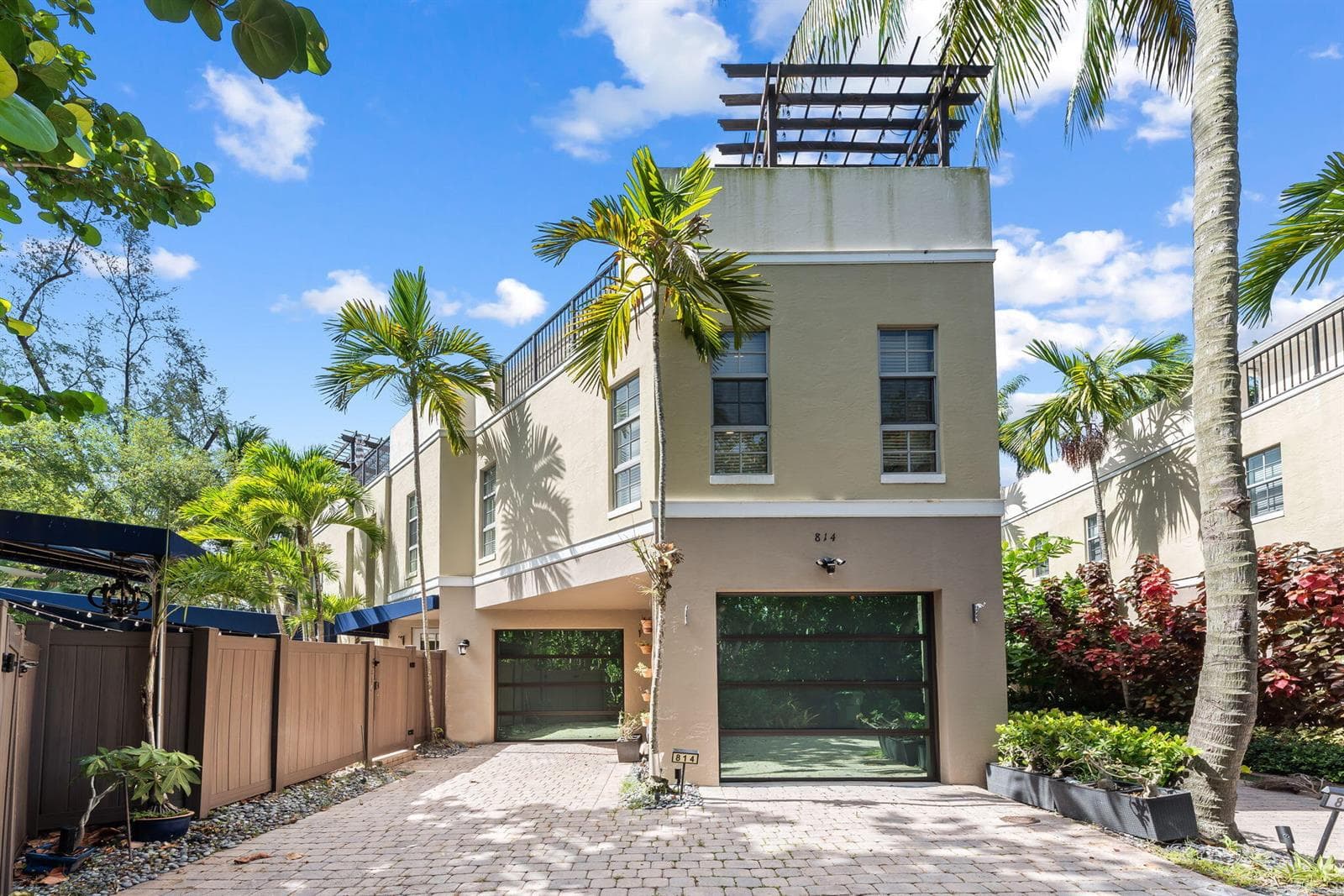 814 SW 10TH Street 814 photo 1