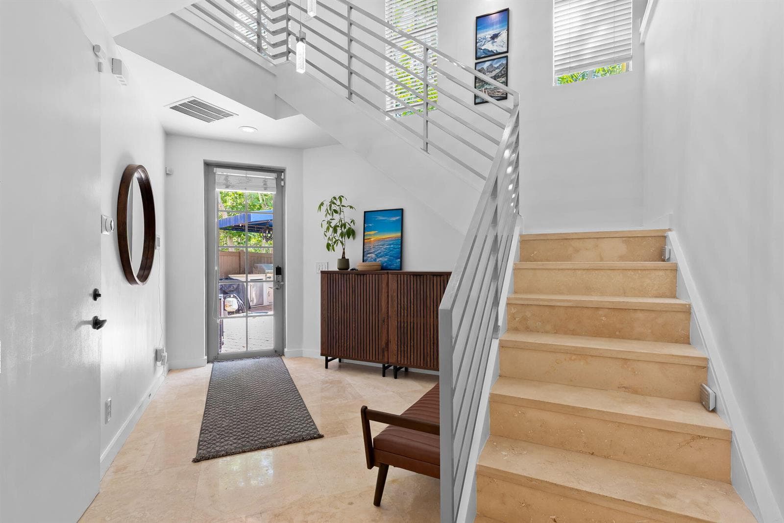 814 SW 10TH Street 814 photo 4