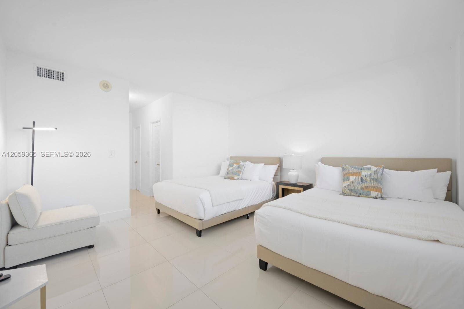 19370 Collins Ave 1622 photo 12