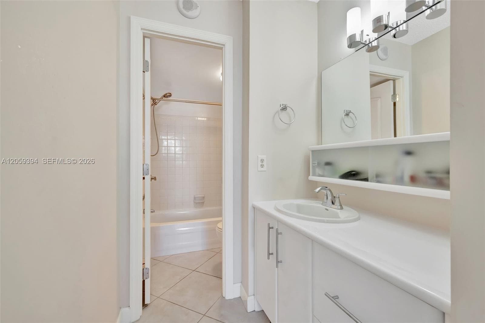 3113 S Ocean Dr 804 photo 23