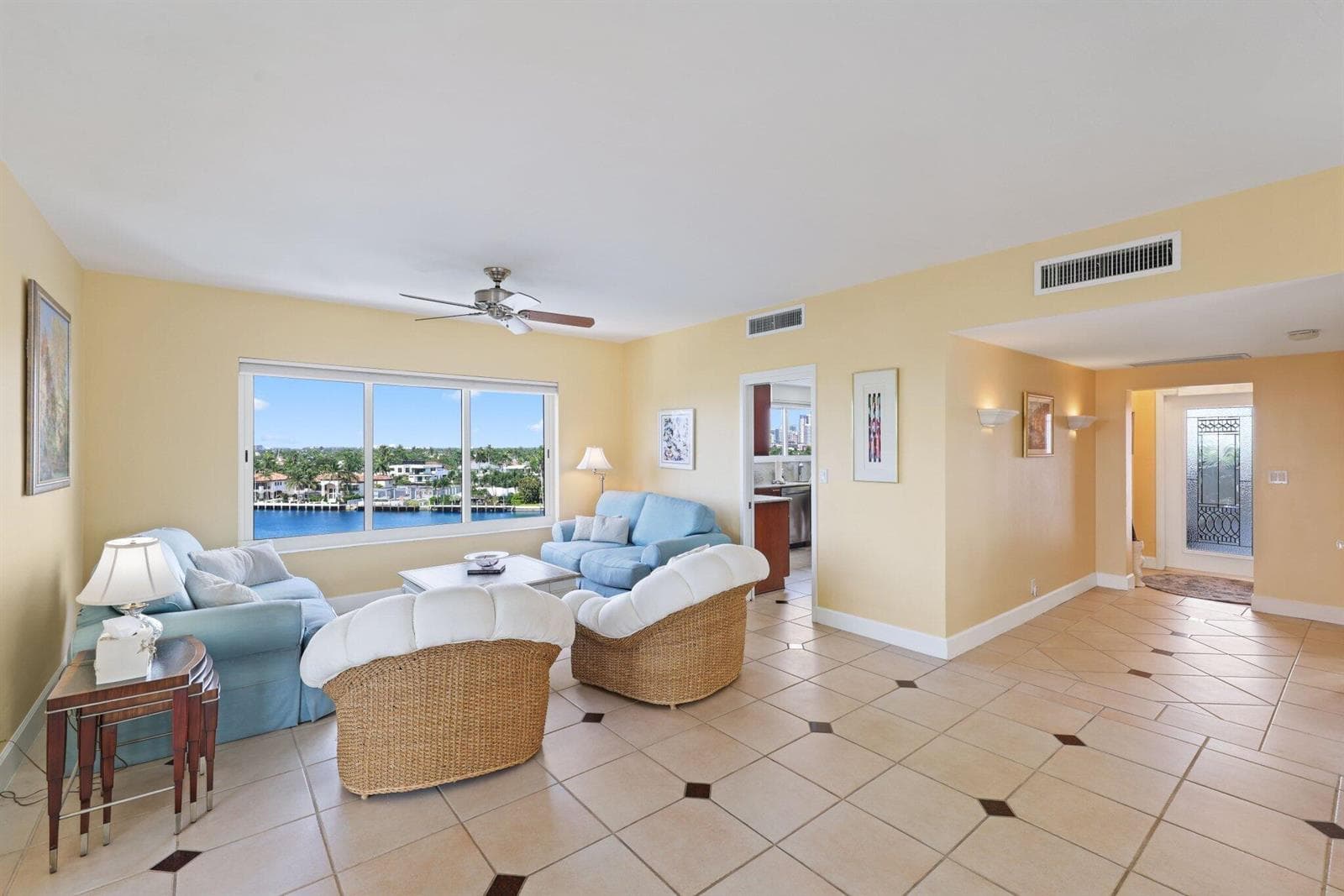 333 SUNSET Drive 501 photo 7