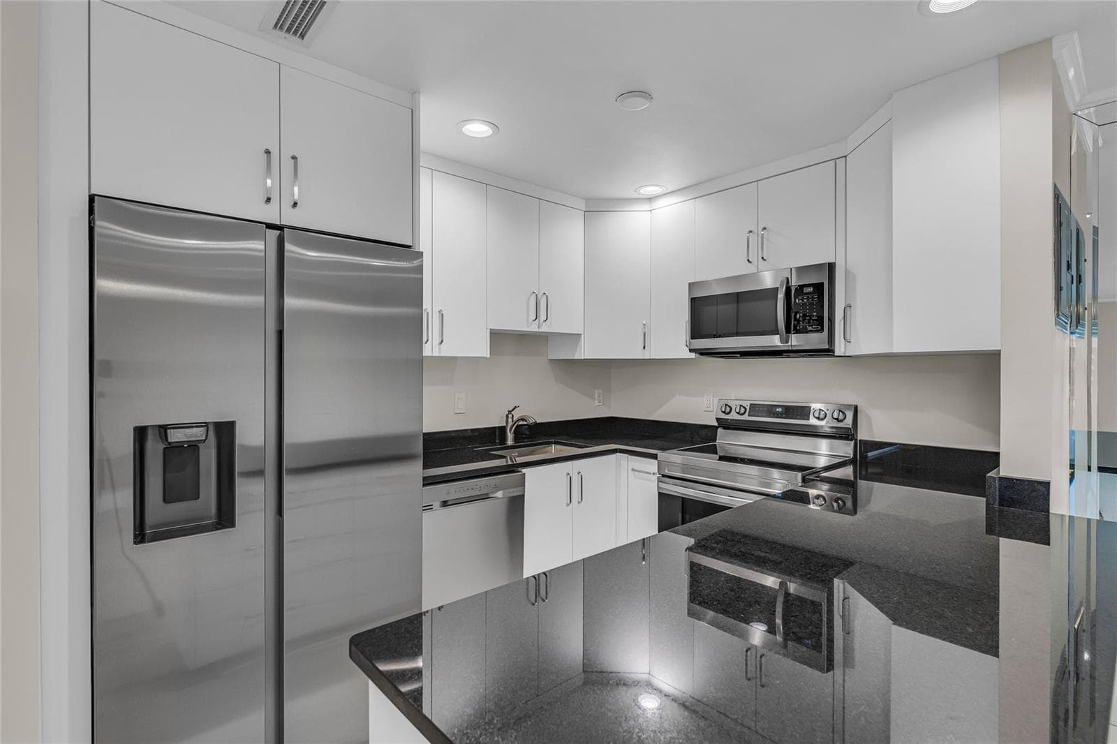 6319 Bay Club Drive 1 photo 3