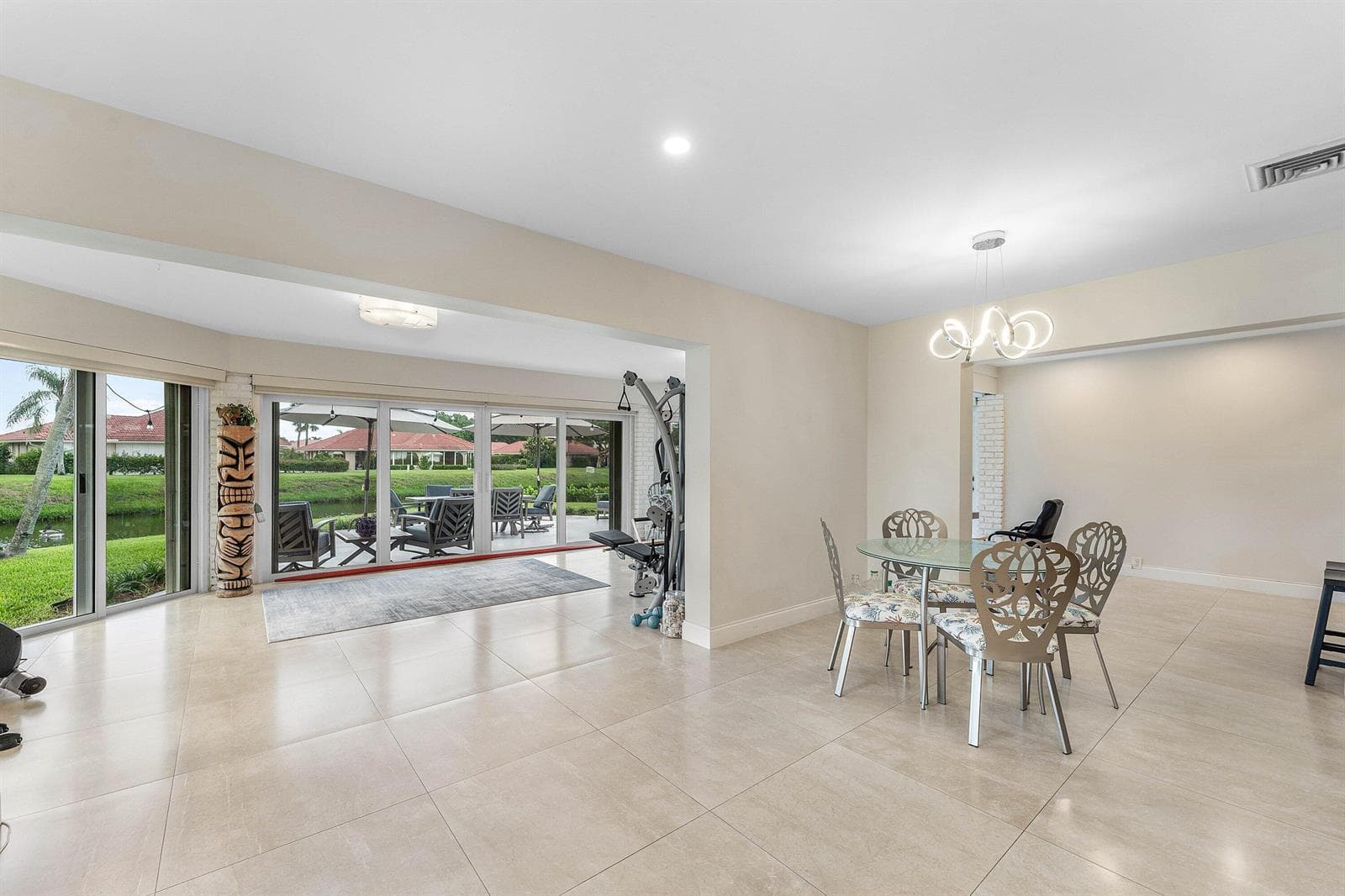 362 Yorktowne Circle photo 14
