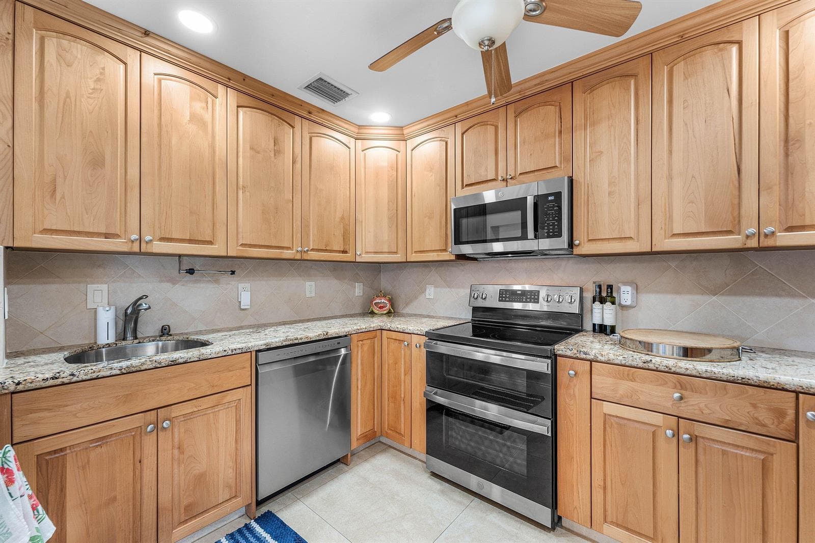 362 Yorktowne Circle photo 15