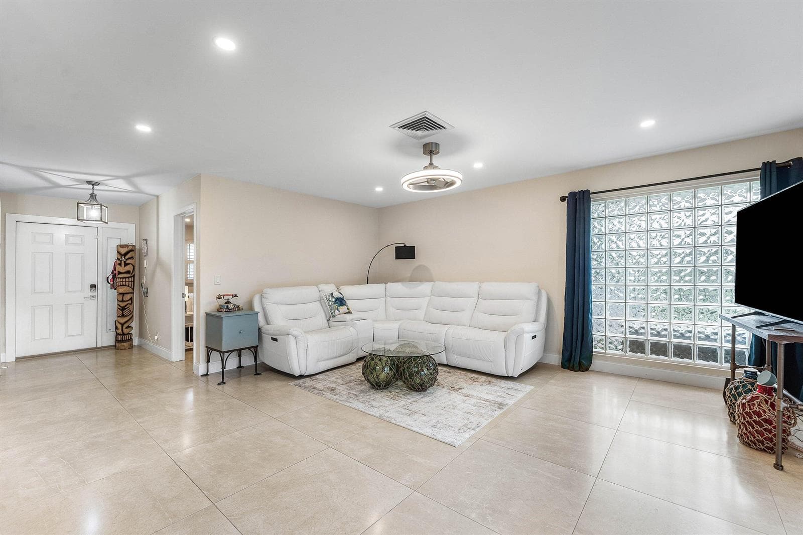 362 Yorktowne Circle photo 11