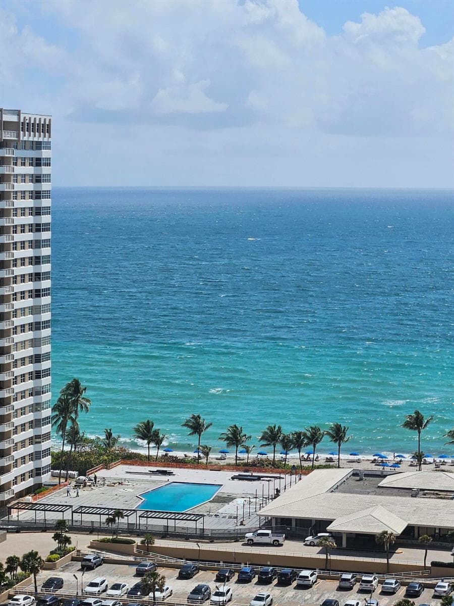 1985 S Ocean Drive 8p photo 1