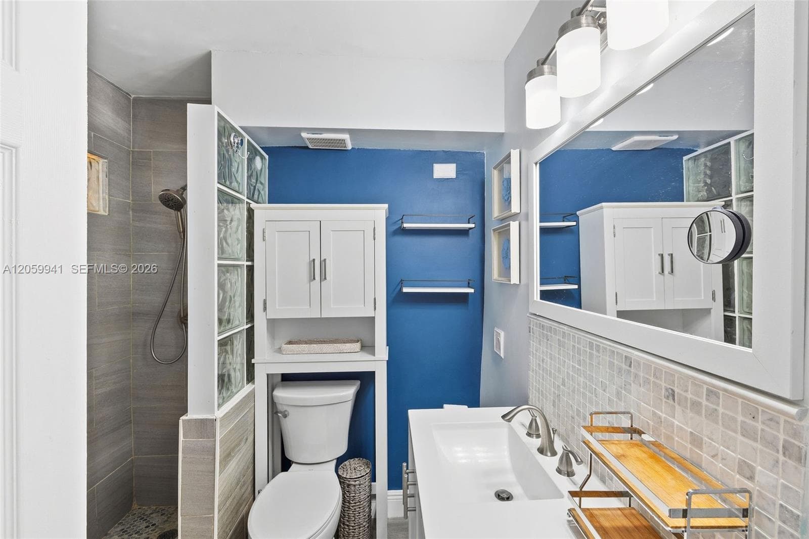 1800 N Ocean Dr 203 photo 19