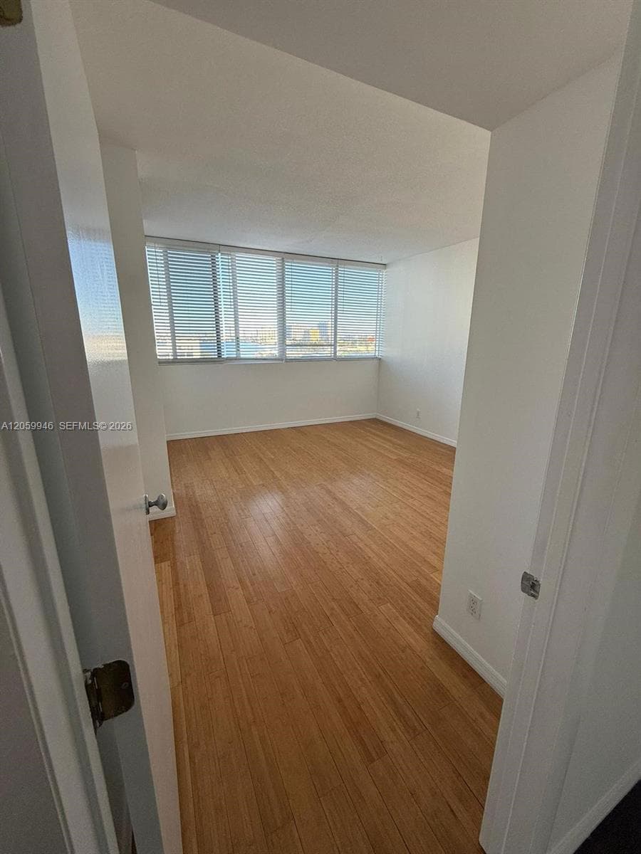 7929 West Dr 802 photo 23