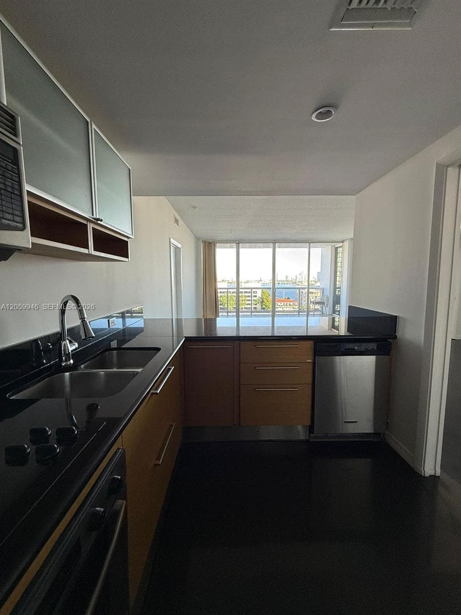 7929 West Dr 802 photo 10