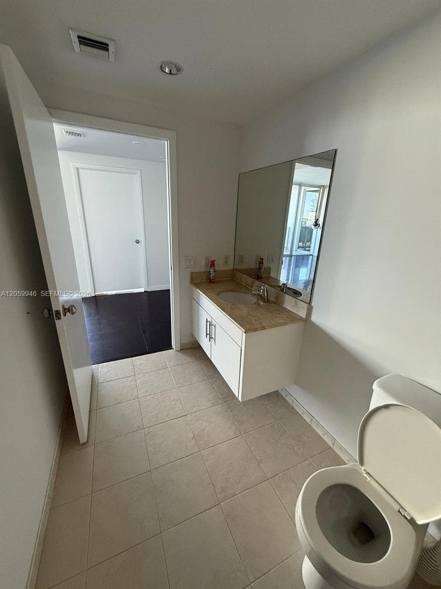 7929 West Dr 802 photo 18