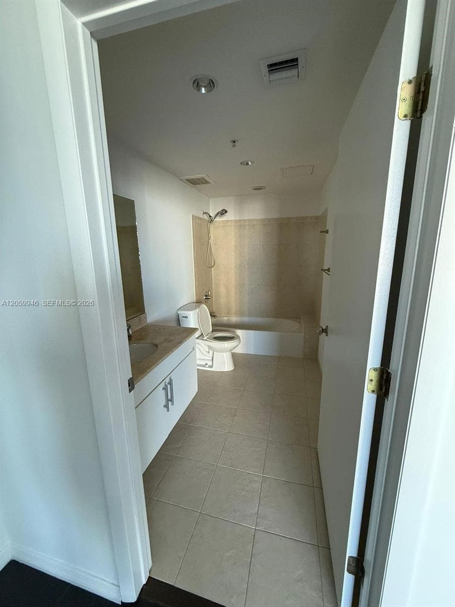 7929 West Dr 802 photo 15