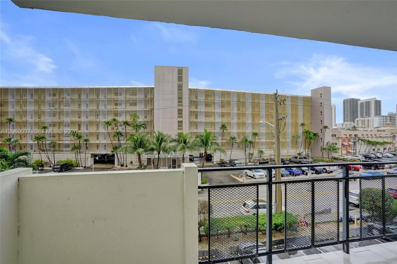 401 Golden Isles Dr 302 photo 17