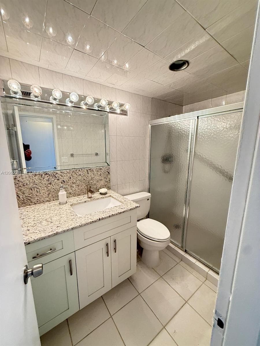 5825 Collins Ave 7B photo 11