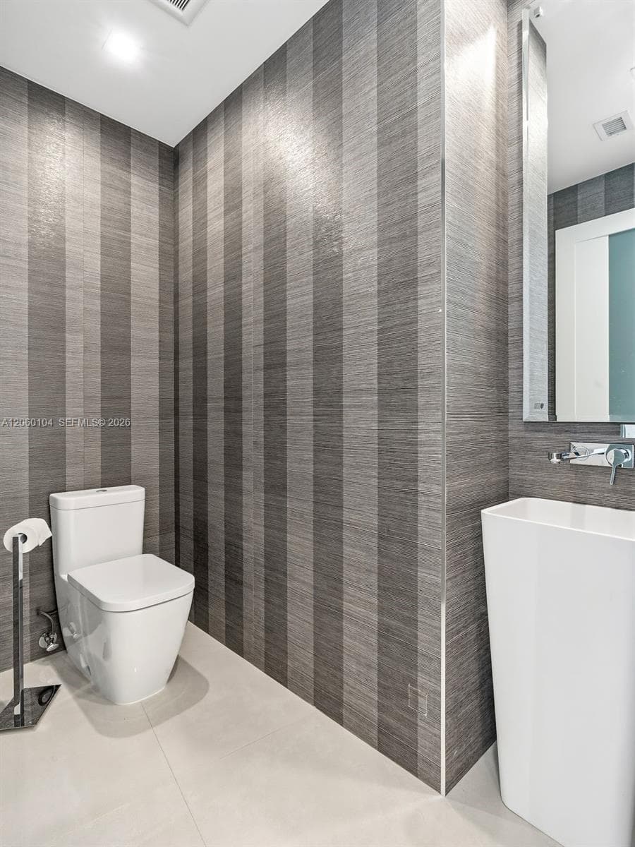 18201 Collins Ave 4106 photo 17