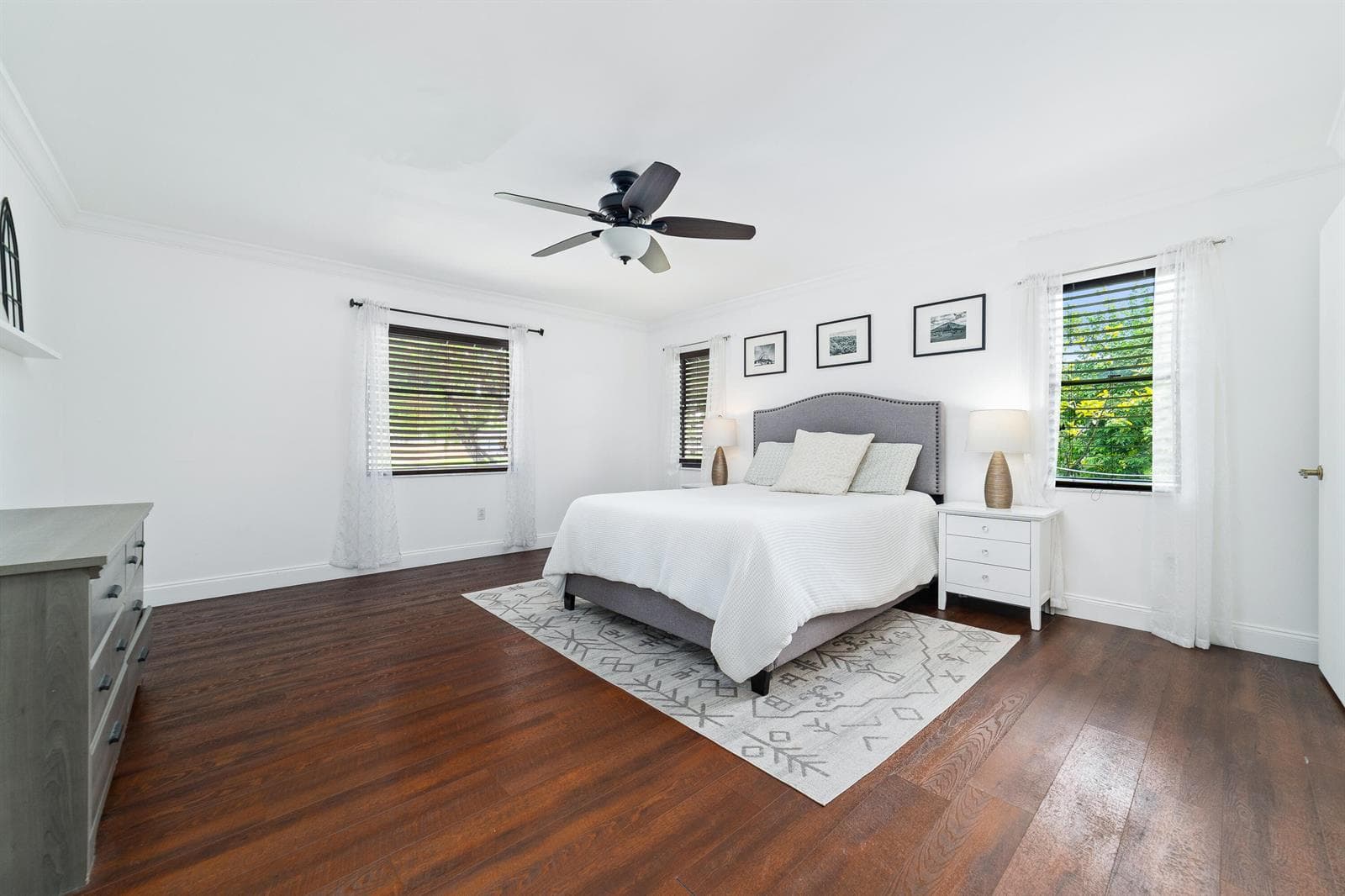 110 W Mango Road photo 16