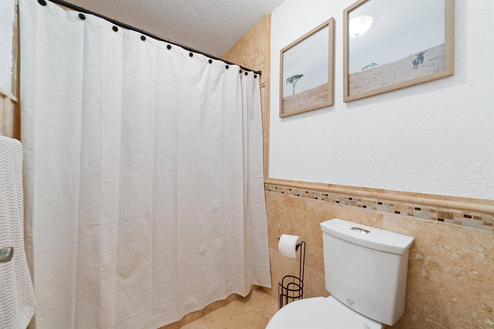 110 W Mango Road photo 18