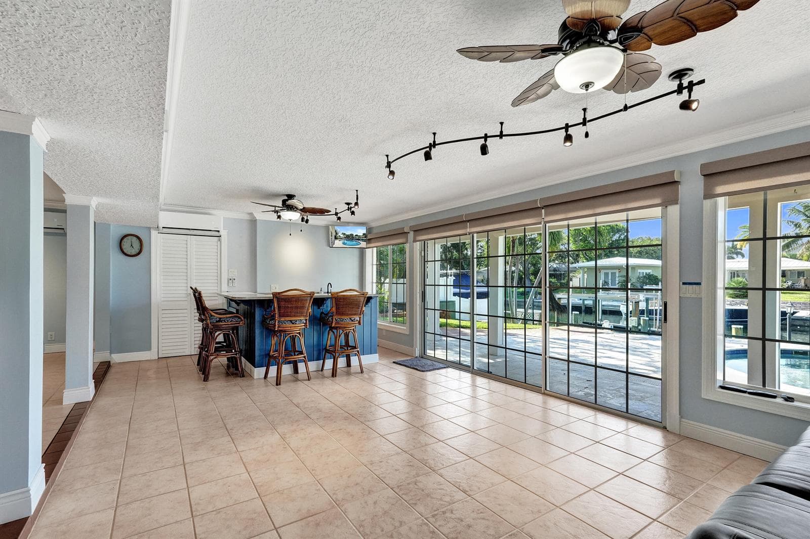 733 JACANA Way photo 15