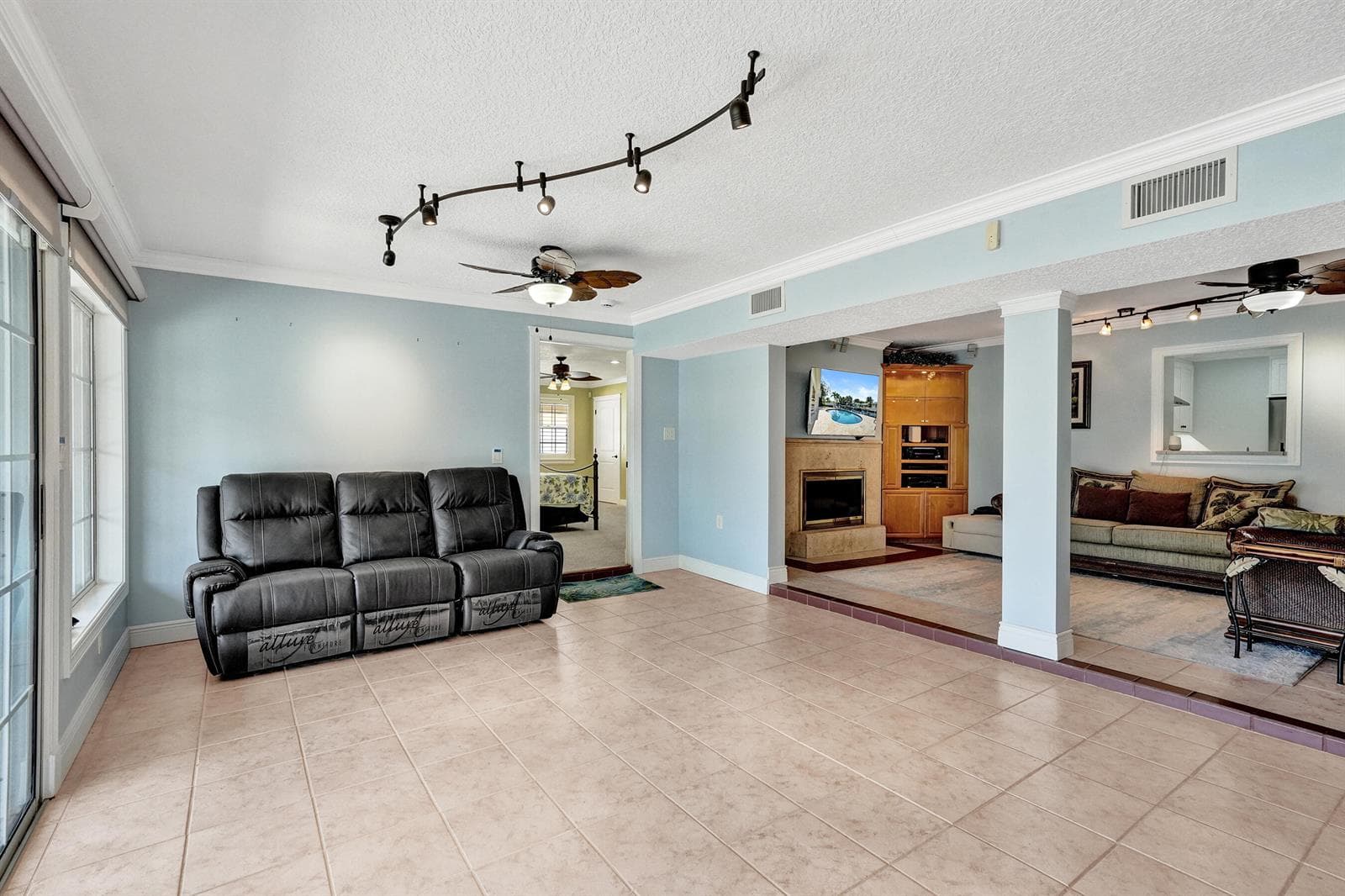 733 JACANA Way photo 19