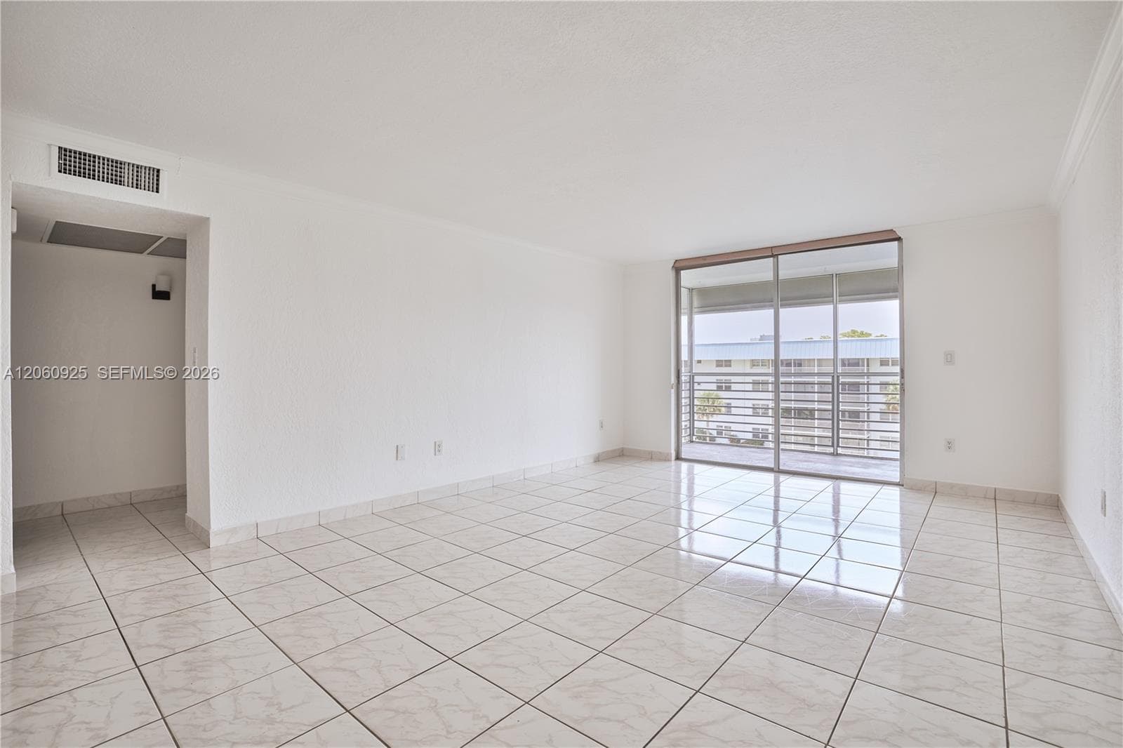 3600 NE 170th St 401 photo 6