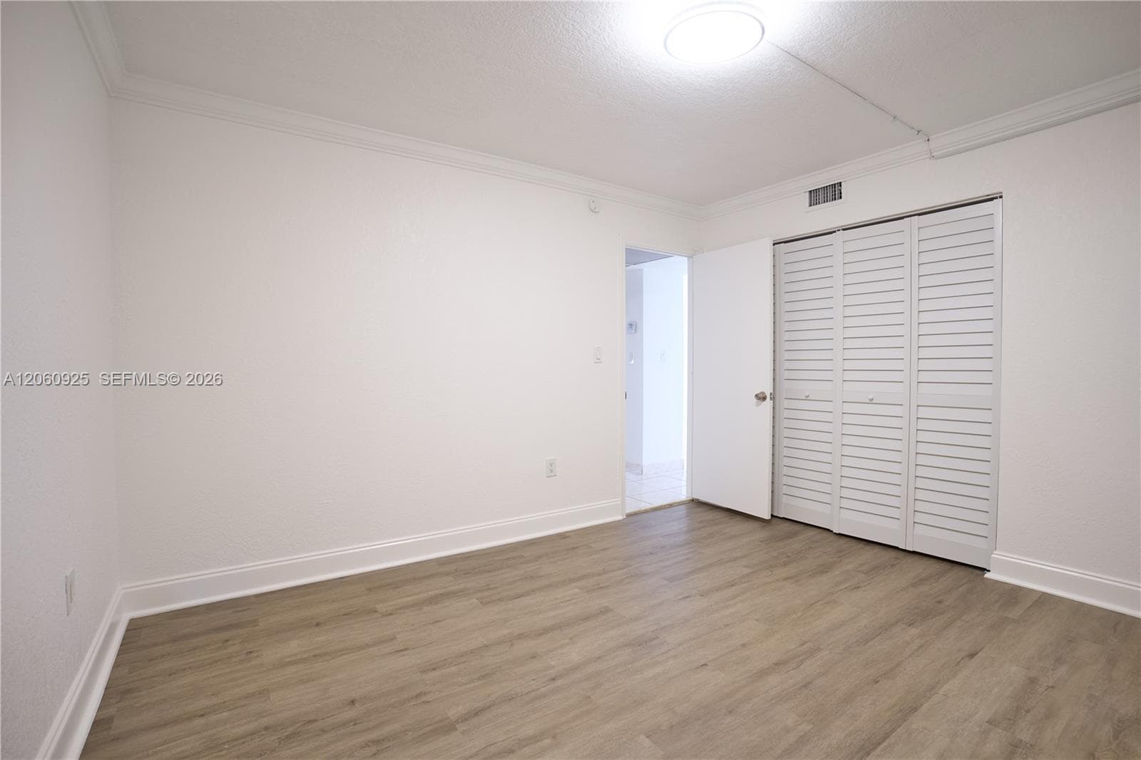 3600 NE 170th St 401 photo 9