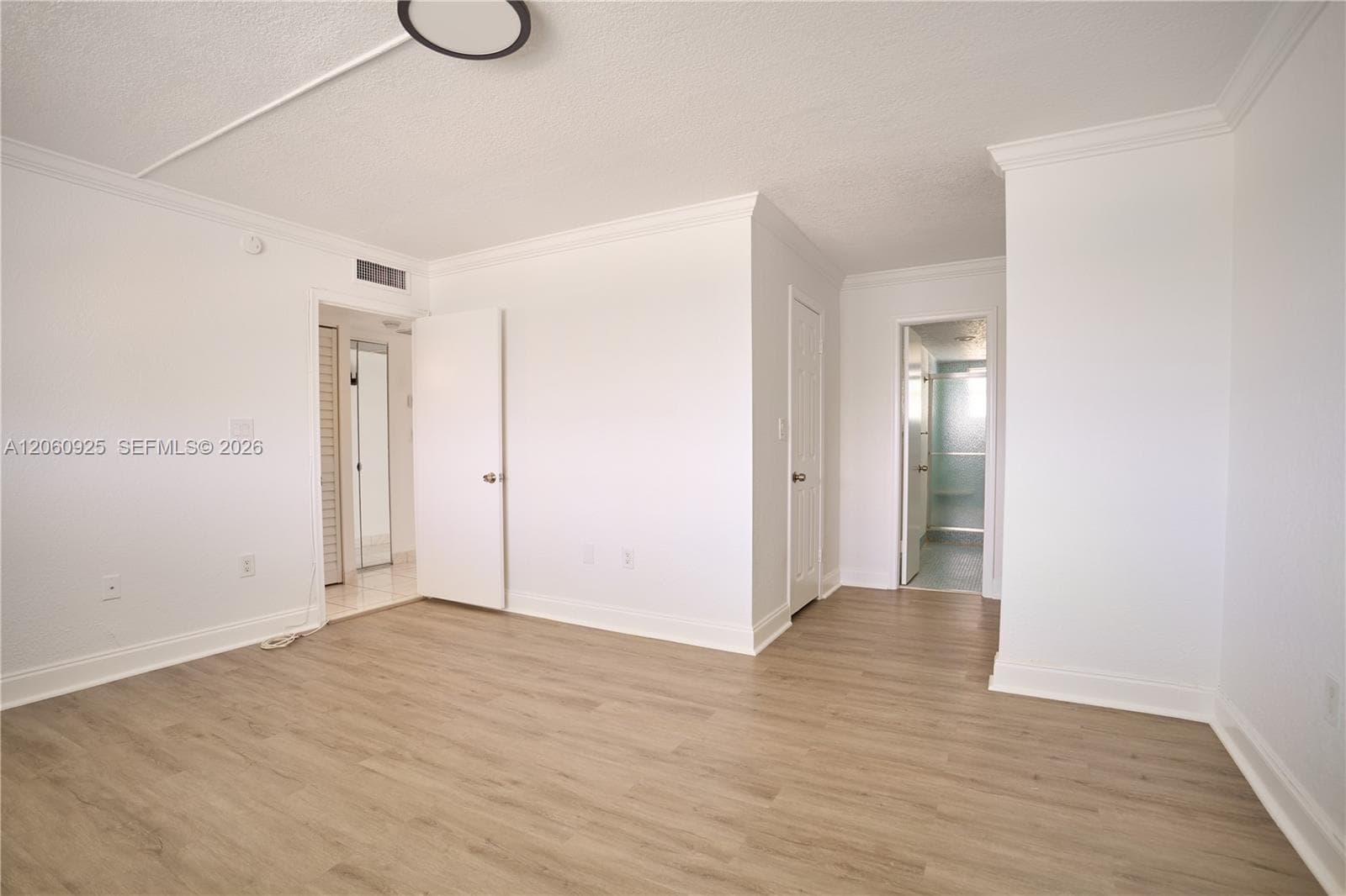 3600 NE 170th St 401 photo 11