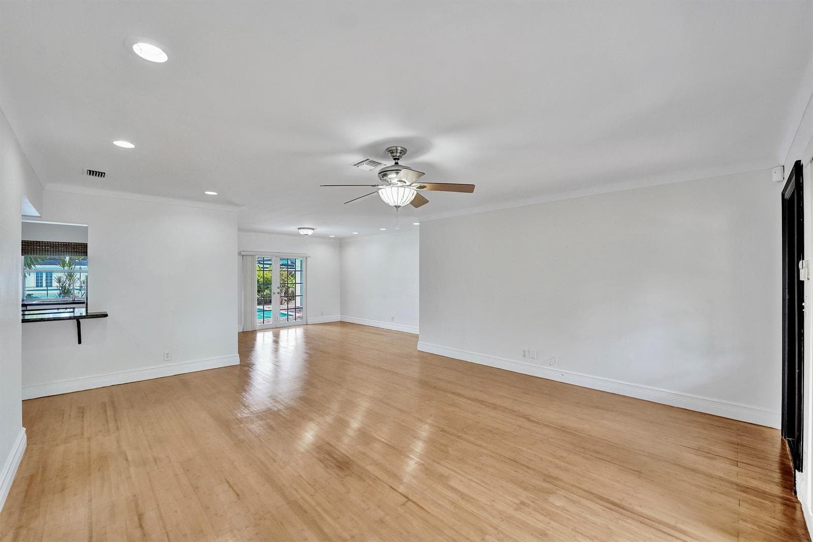 1451 NE 53RD Court photo 16