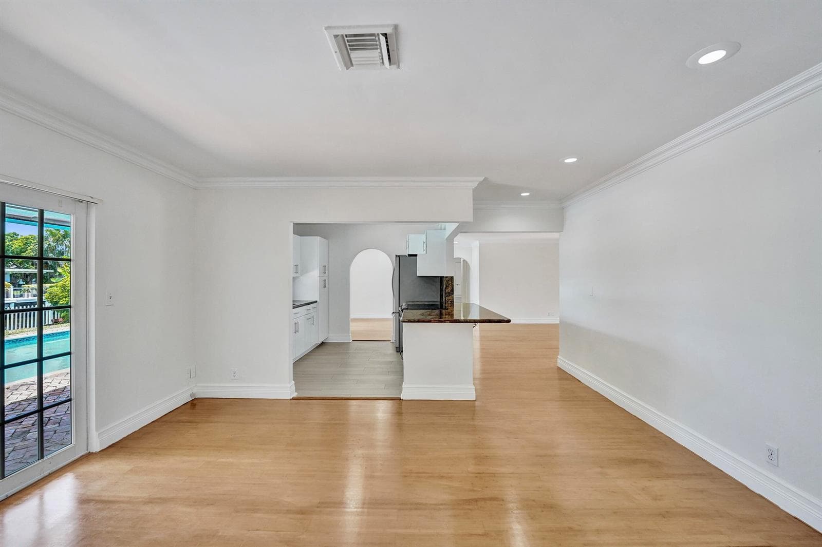 1451 NE 53RD Court photo 20